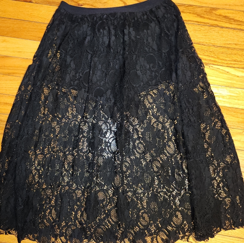 Forever 21 Lace Skirt With Shorts M